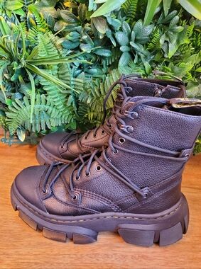 Rare!!! New!!! Dr Martens DMXL-8eye Chunky M8W9